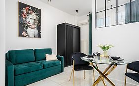 Widok Apartments Near The Palace Of Culture And Science By Sun & Snow